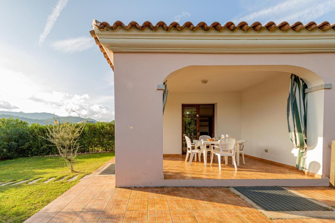 Appartamento Residenziale Trilocale 6 Posti Letto Via Sardegna San Teodoro Сан-Теодоро Екстер'єр фото
